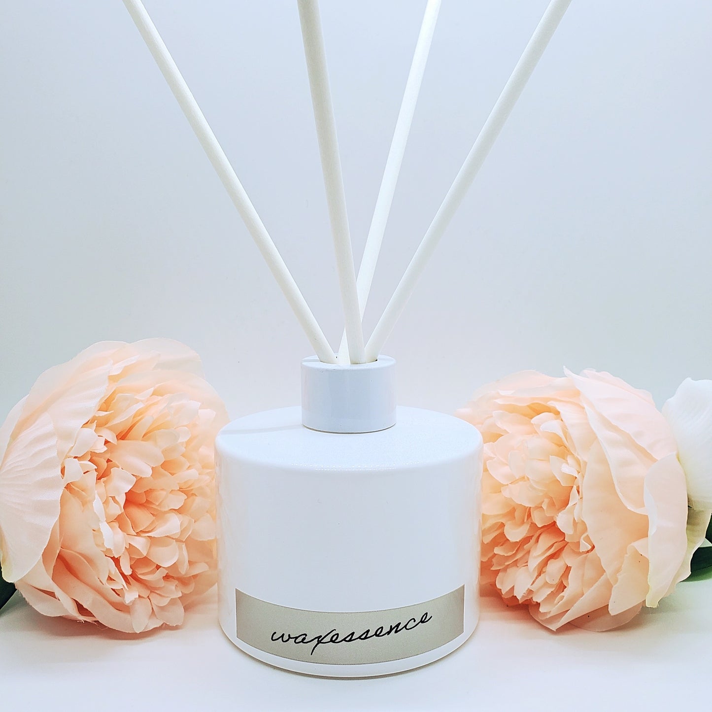 Reed Diffusers | Essenza - Gloss White | Scented Room Fragrance | White Diffuser Bottle | Aromatherapy Home Decor | Essential Oil Diffuser